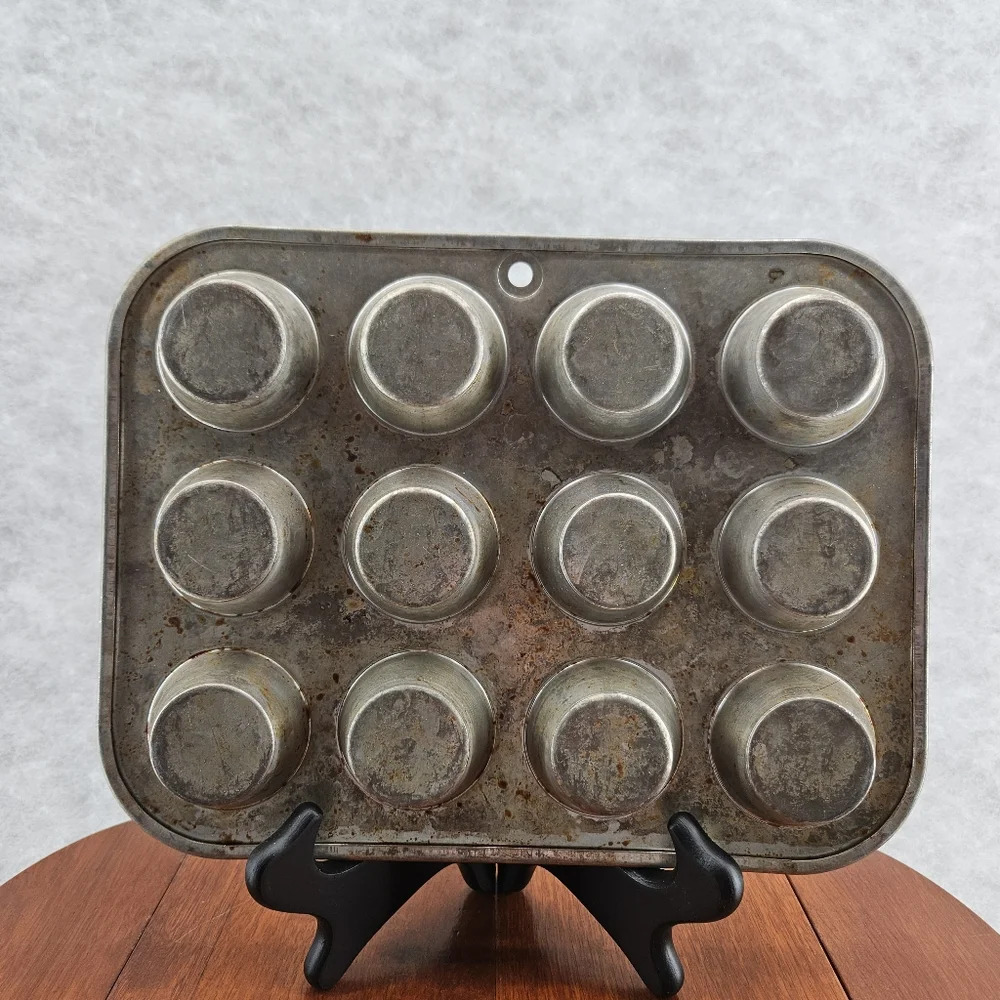 Vintage Mirro Mini Muffin Tin Pan  Aluminum‎ Cupcake 12 Holes 162M - Picture 2 of 5